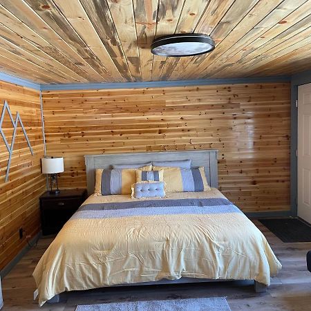 The Whispering Elms Motel Baker ภายนอก รูปภาพ