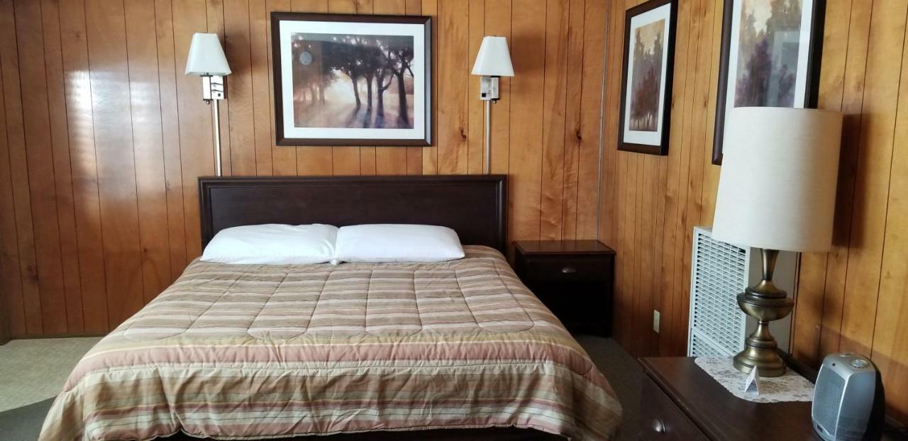 The Whispering Elms Motel Baker ภายนอก รูปภาพ